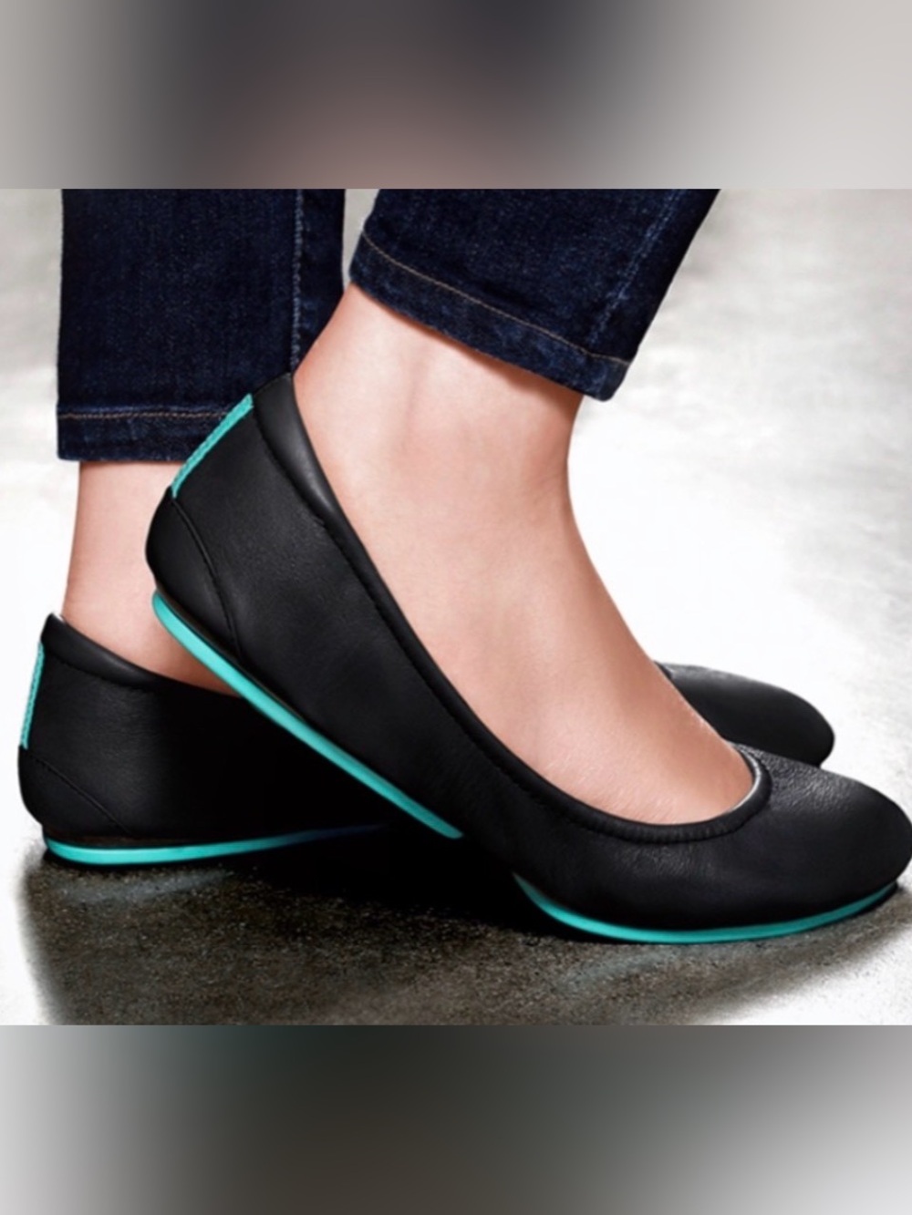 Tieks Black Ballet Flats with Teal TrimSize 8